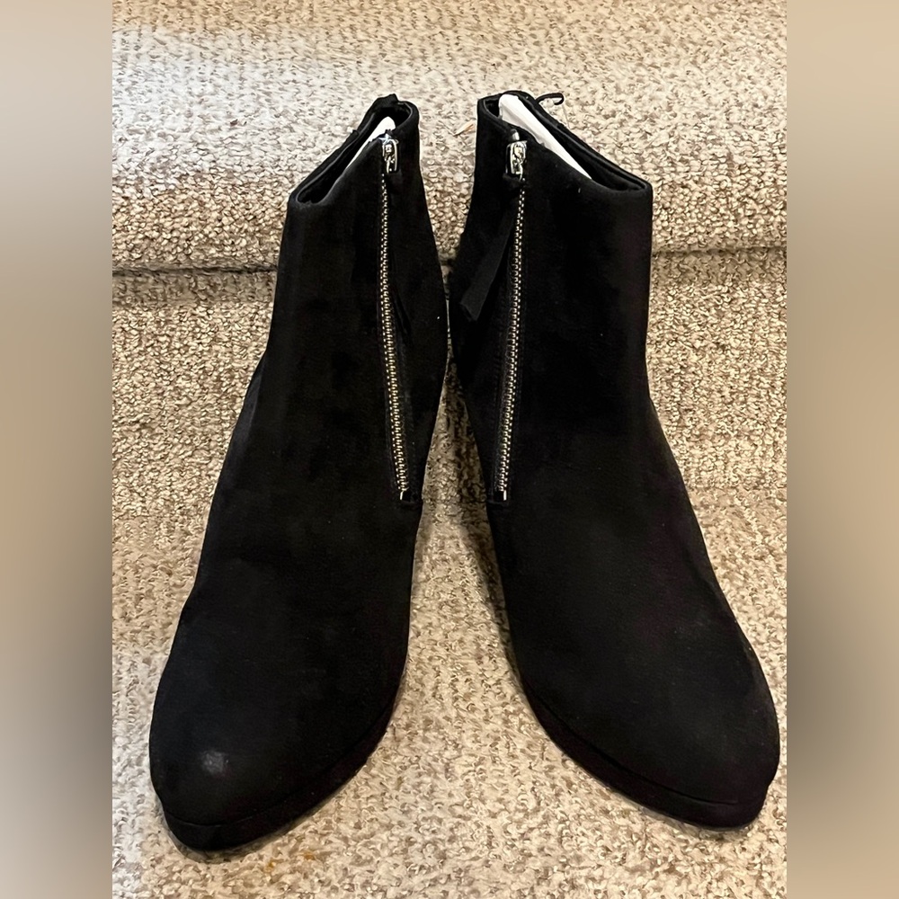 H&M Black wedge Ankle Booties with Zipper 9.5